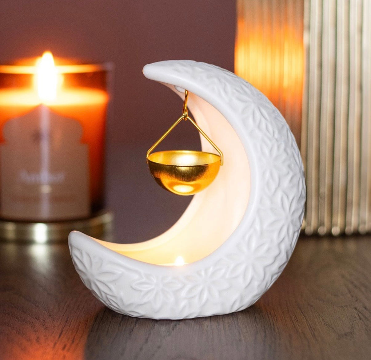 White Crescent Moon Oil Burner with Metal Dish
